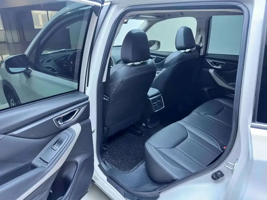 Subaru Forester 2022 из CN, фото 10