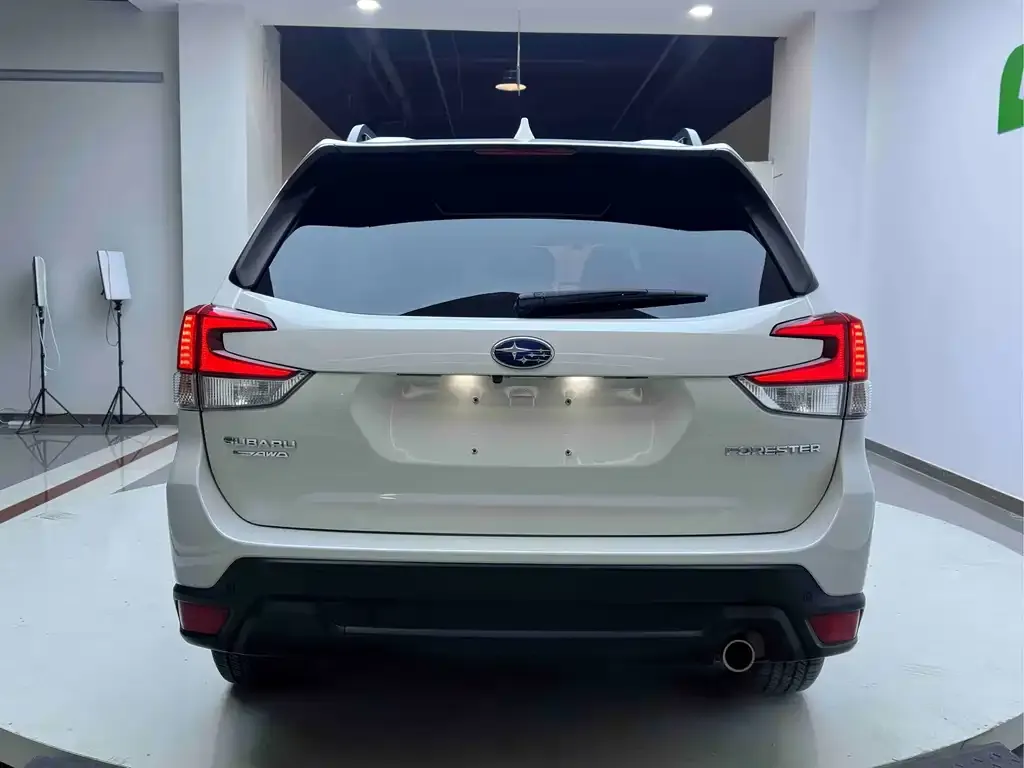 Subaru Forester 2022 из CN, фото 7