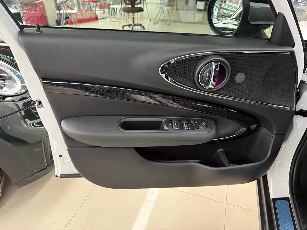 MINI Clubman 2023 из CN, фото 2