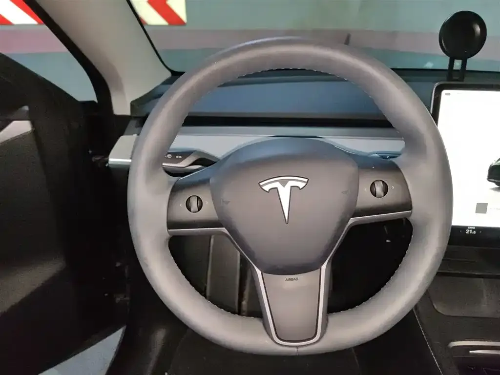 Tesla Model Y 2024 из CN, фото 4