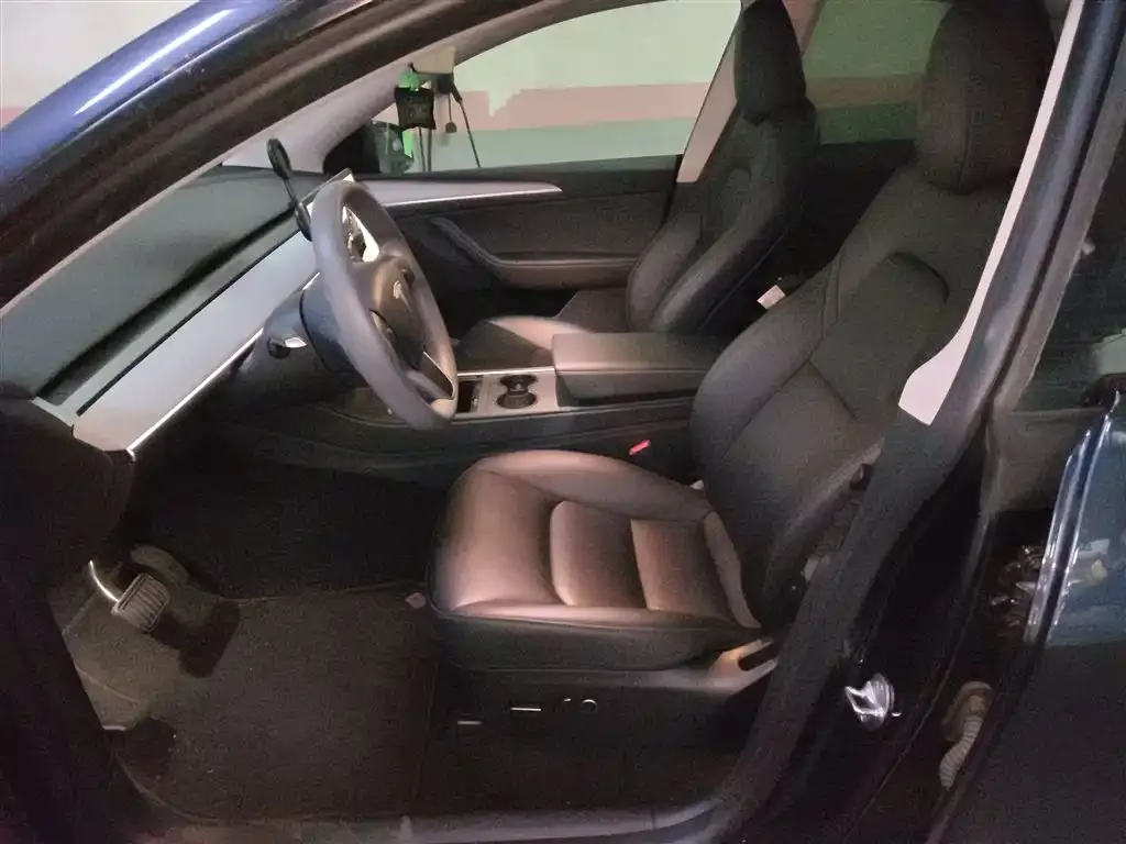 Tesla Model Y 2024 из CN, фото 9