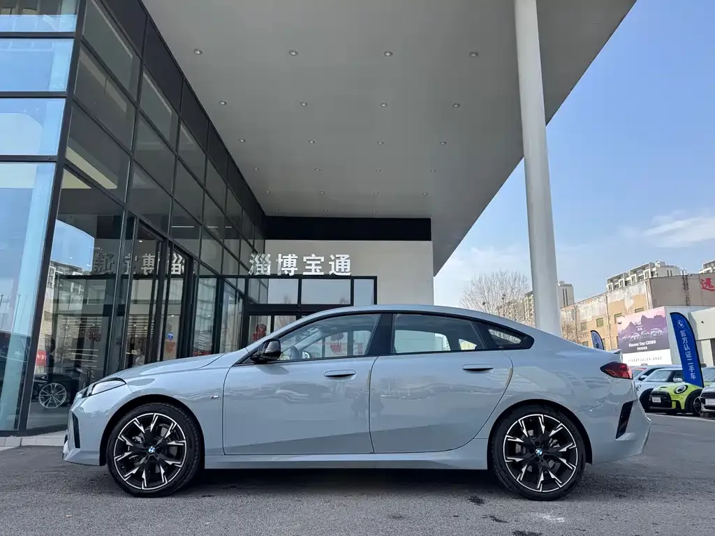 BMW 2 Series 2025 из CN, фото 6