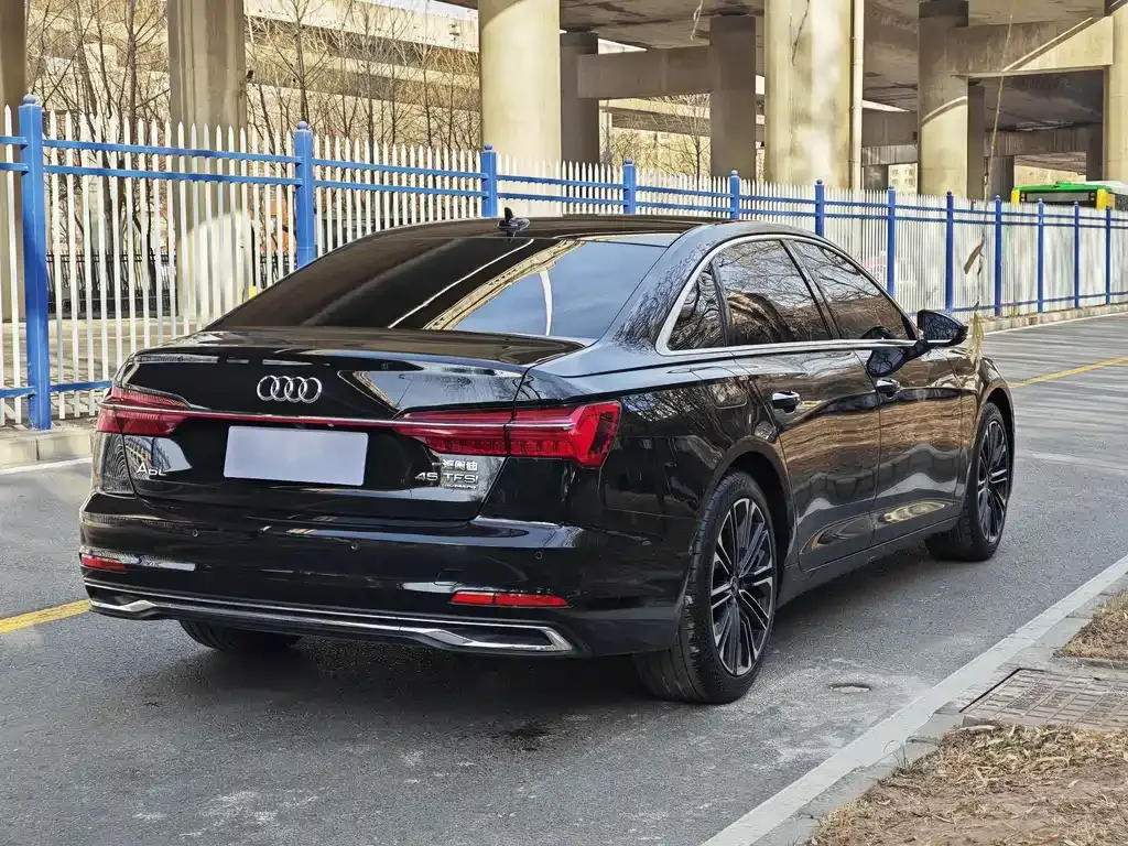 Audi A6L 2023 из CN, фото 10