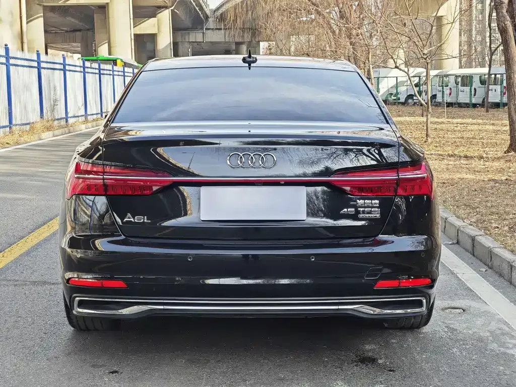 Audi A6L 2023 из CN, фото 4