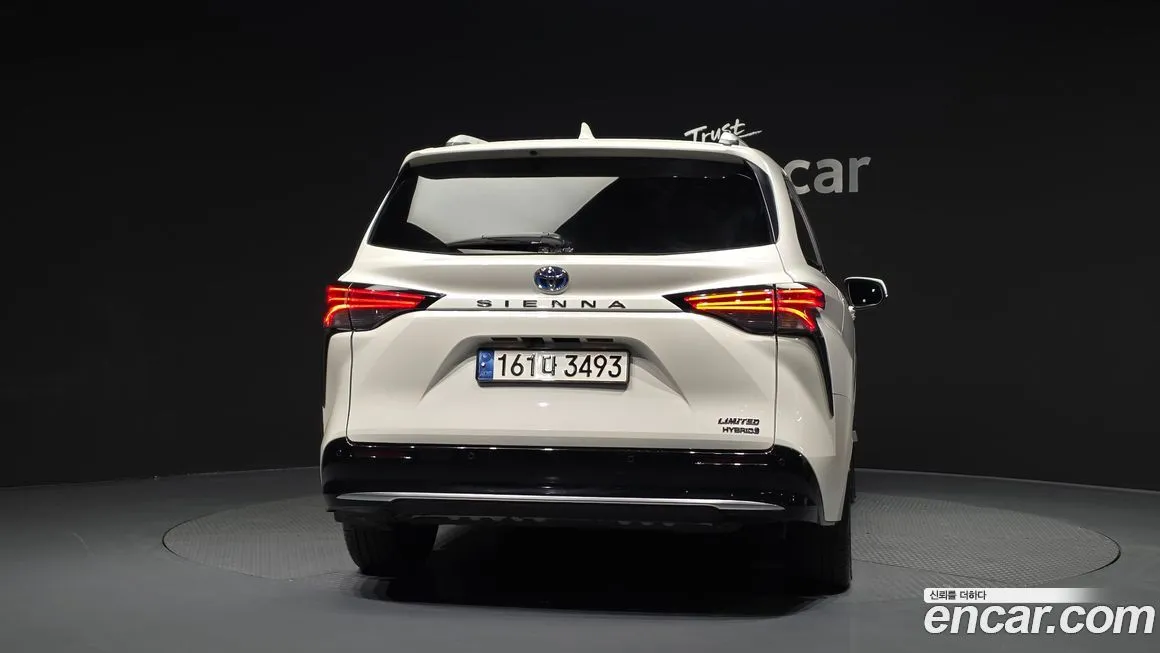 Toyota Sienna 2021 из KR, фото 2