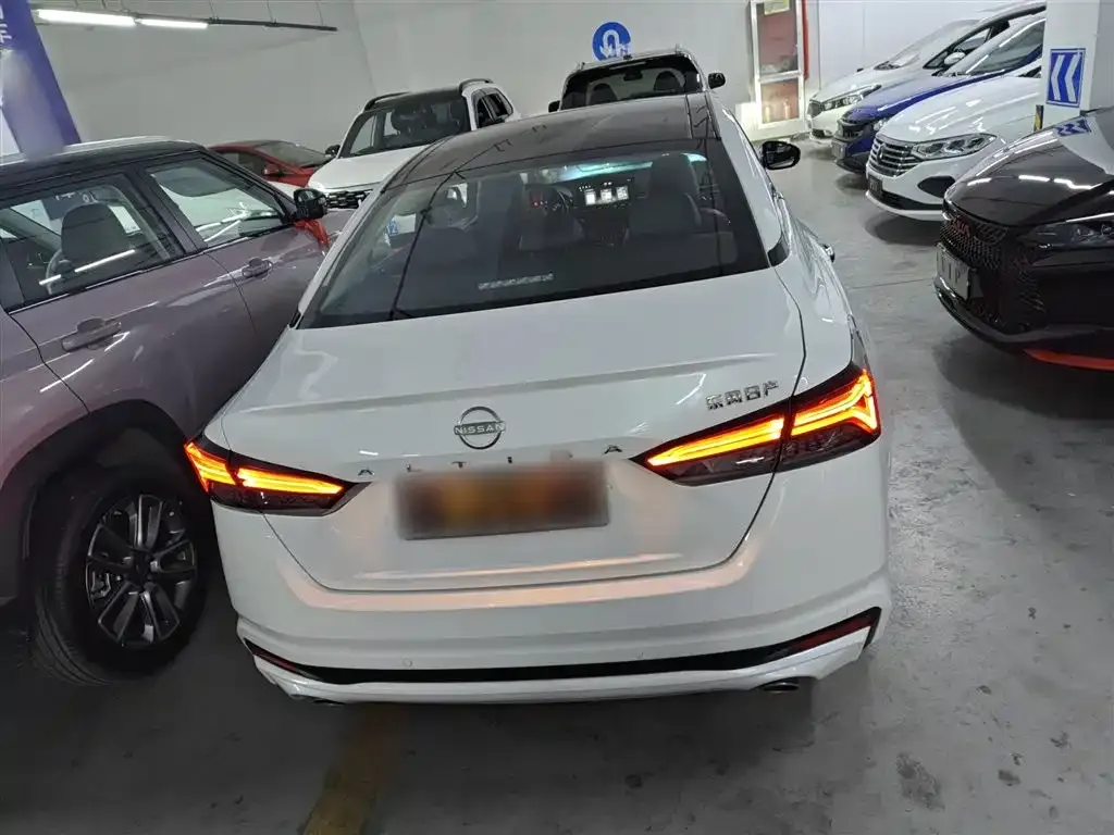 Nissan Teana 2023 из CN, фото 4