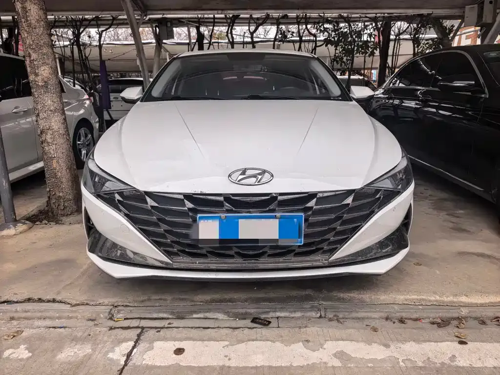 Hyundai Elantra — фото 8