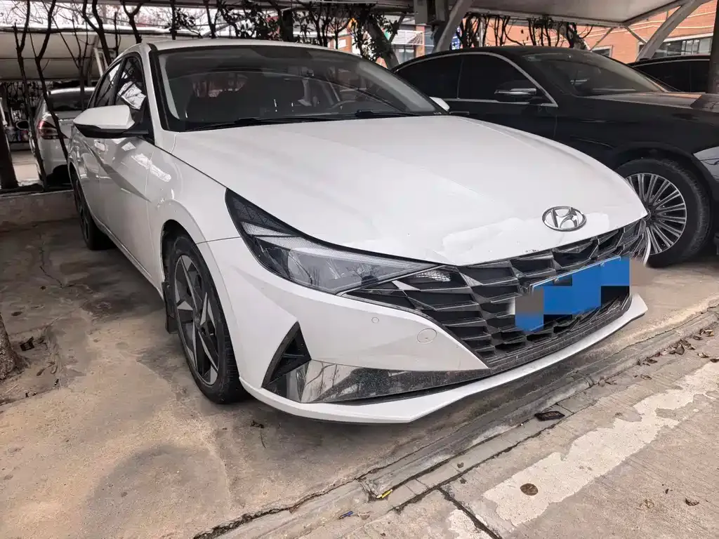 Hyundai Elantra — фото 9