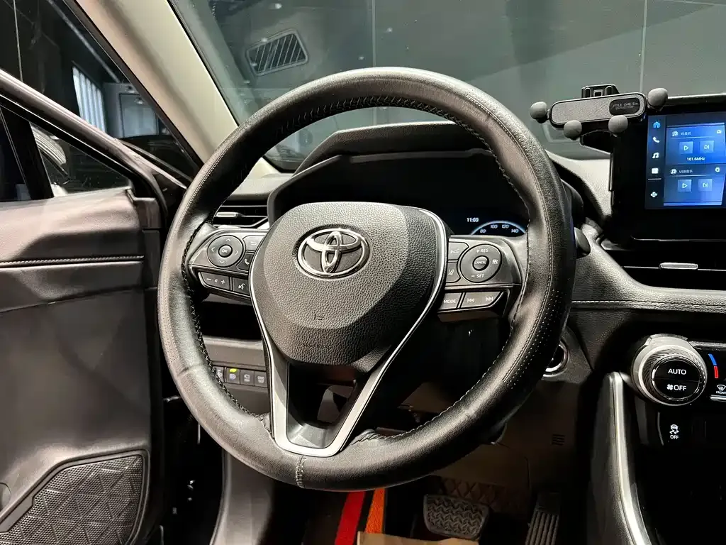 Toyota Wildlander — фото 3