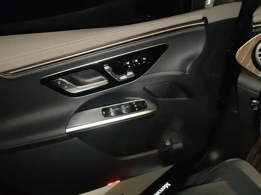 Mercedes-Benz EQE SUV 2025 из CN, фото 7