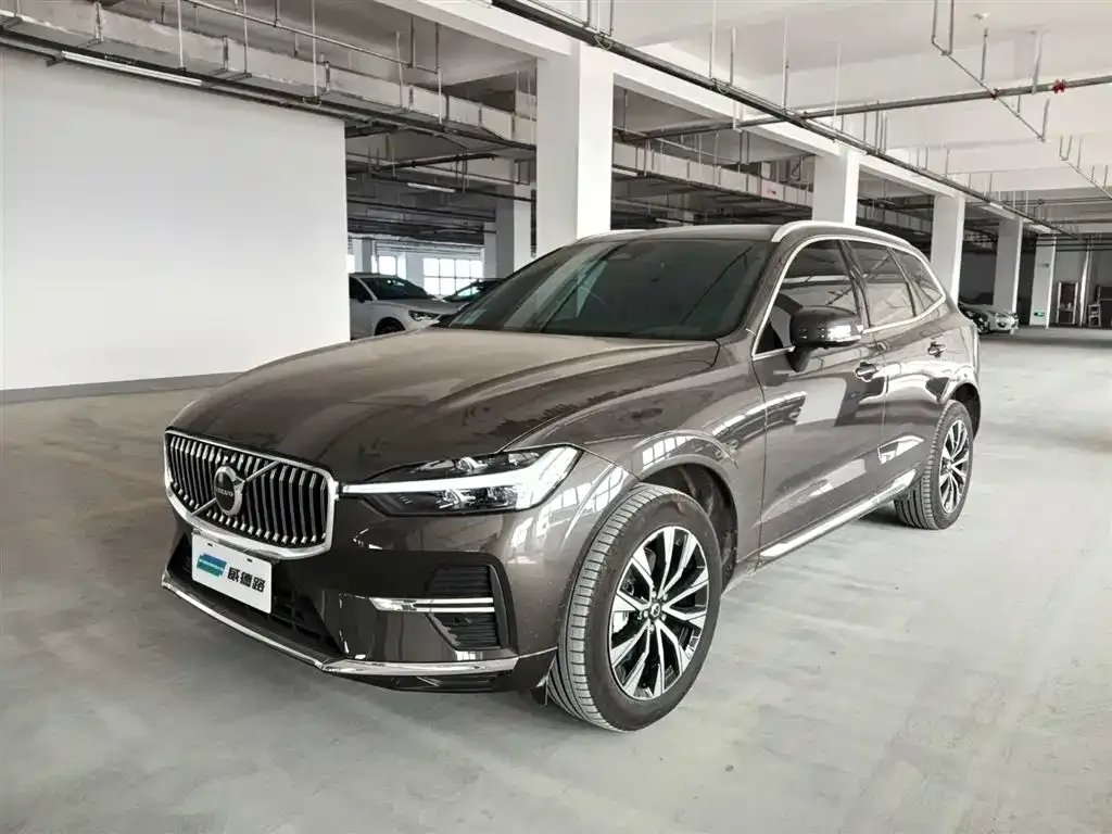 Volvo XC60 2024 из CN, фото 1