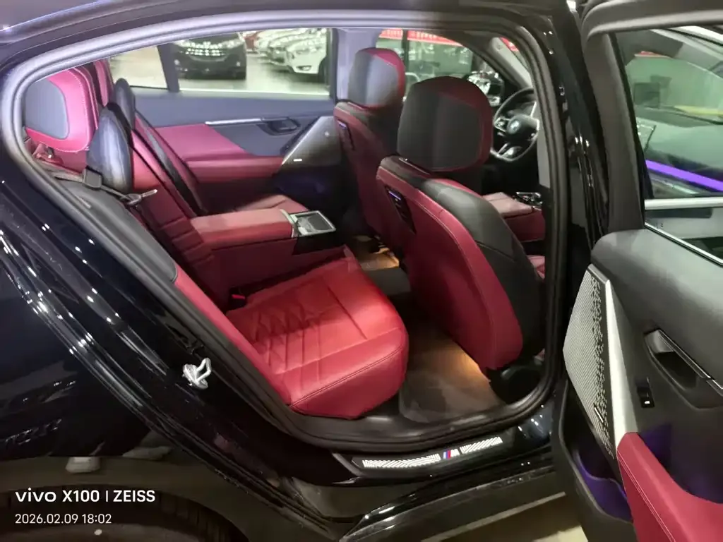 BMW i5 2025 из CN, фото 10
