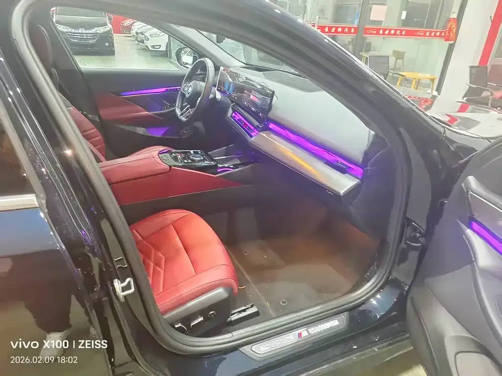BMW i5 2025 из CN, фото 5