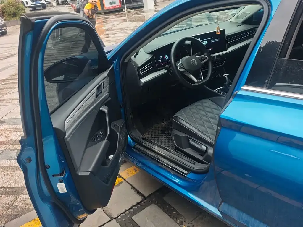 Volkswagen Sagitar 2023 из CN, фото 3