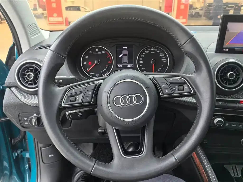 Audi Q2L 2021 из CN, фото 4