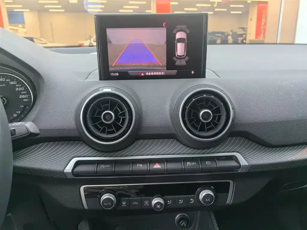 Audi Q2L 2021 из CN, фото 8