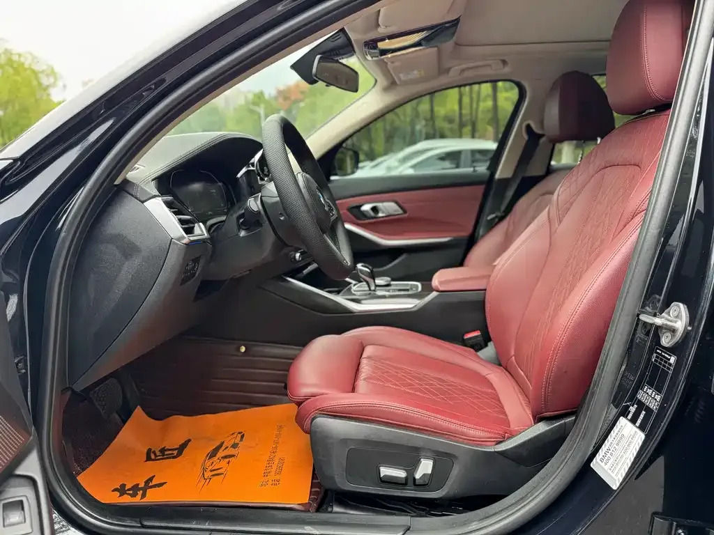 BMW 3 Series 2022 из CN, фото 4