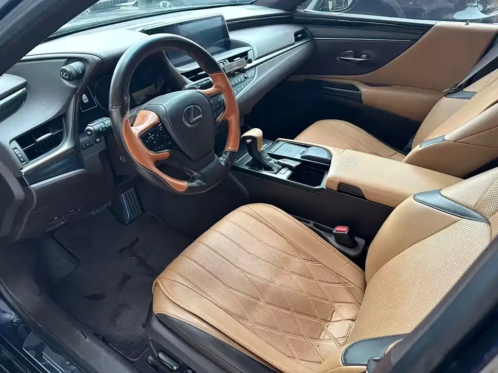 Lexus ES 2021 из CN, фото 8