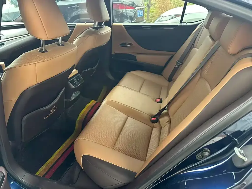 Lexus ES 2021 из CN, фото 3