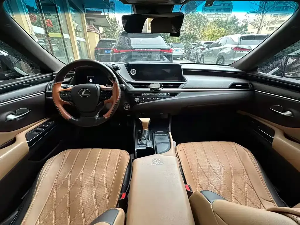 Lexus ES 2021 из CN, фото 5