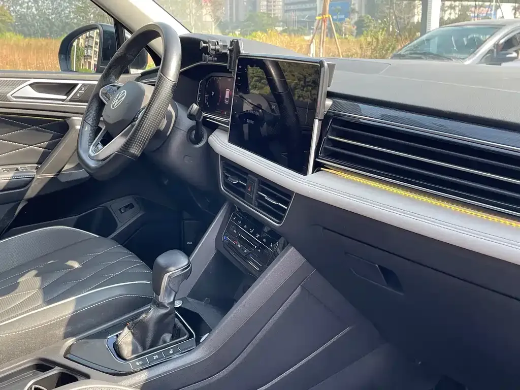 Volkswagen Tiguan L 2021 из CN, фото 5