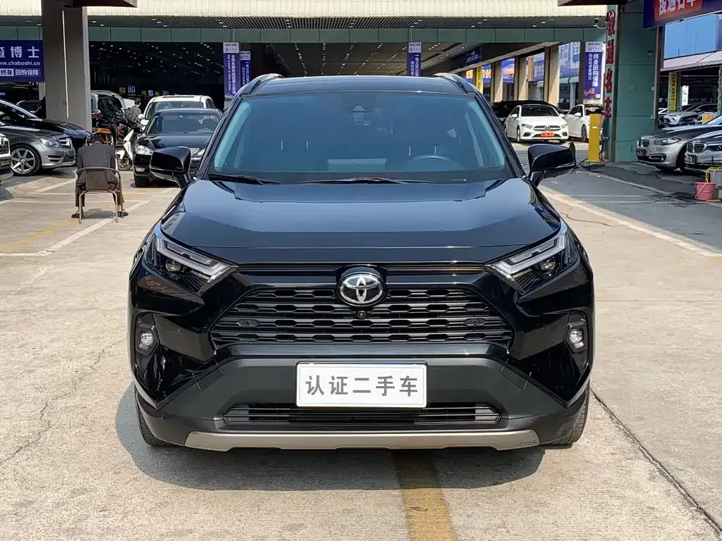 Toyota RAV4 2023 из CN, фото 5