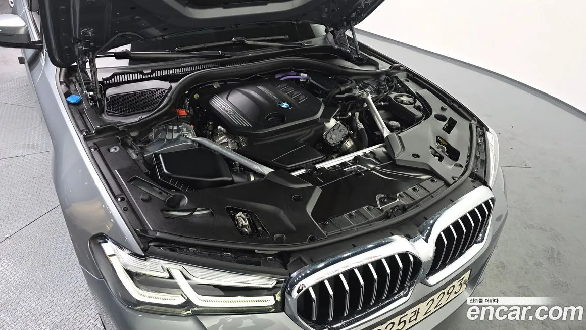 BMW 5-Series 2023 из KR, фото 9