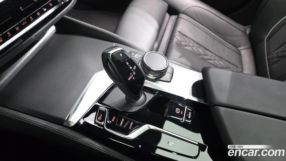 BMW 5-Series 2023 из KR, фото 8