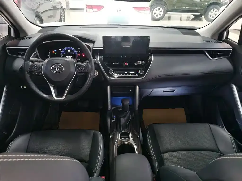 Toyota Frontlander 2023 из CN, фото 3