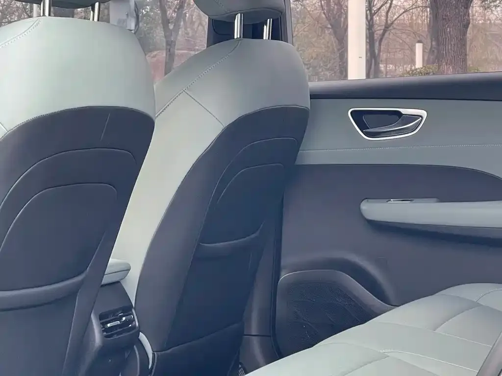 Roewe D6 2025 из CN, фото 2
