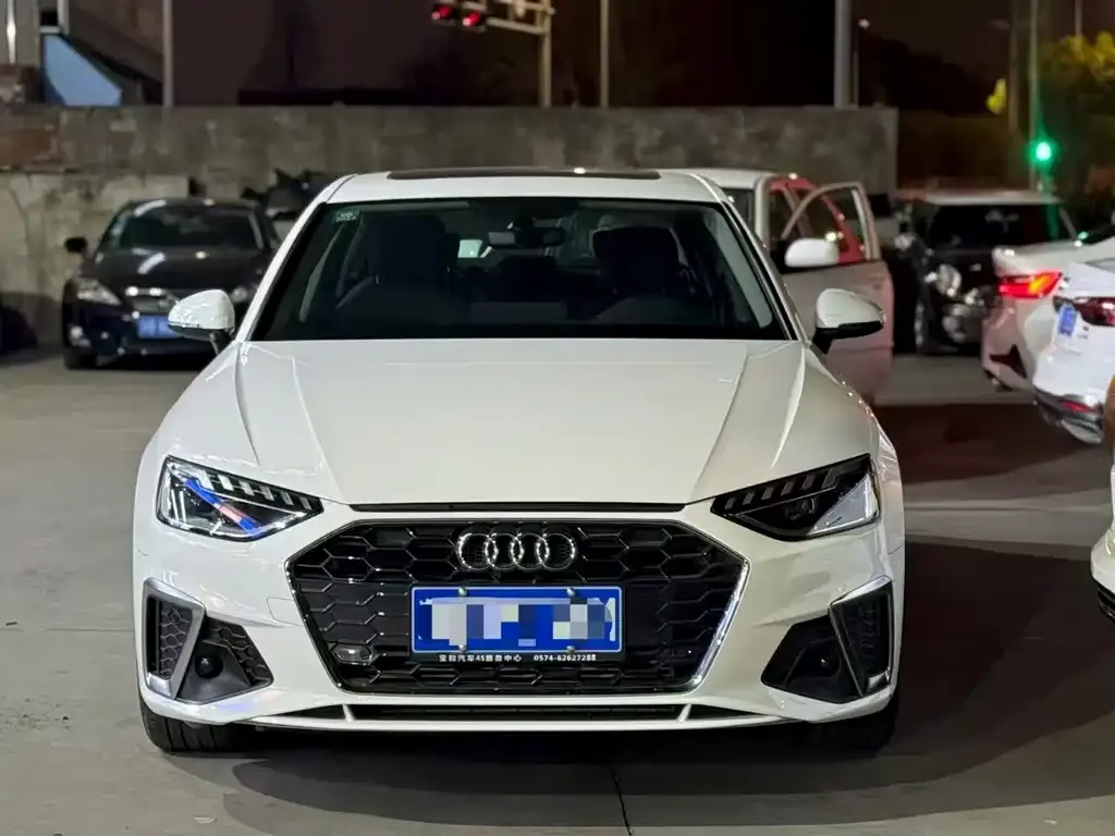 Audi A4L 2022 из CN, фото 5
