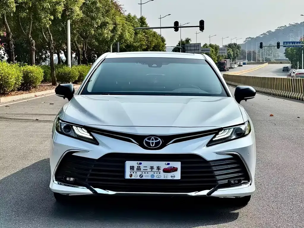 Toyota Camry 2023 из CN, фото 8