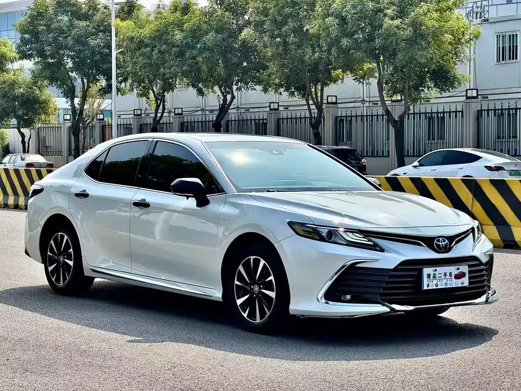 Toyota Camry 2023 из CN, фото 10