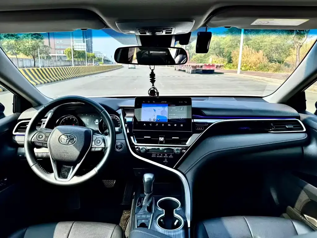 Toyota Camry 2023 из CN, фото 5