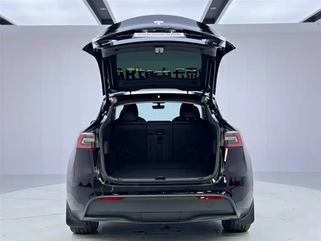 Tesla Model Y 2022 из CN, фото 8