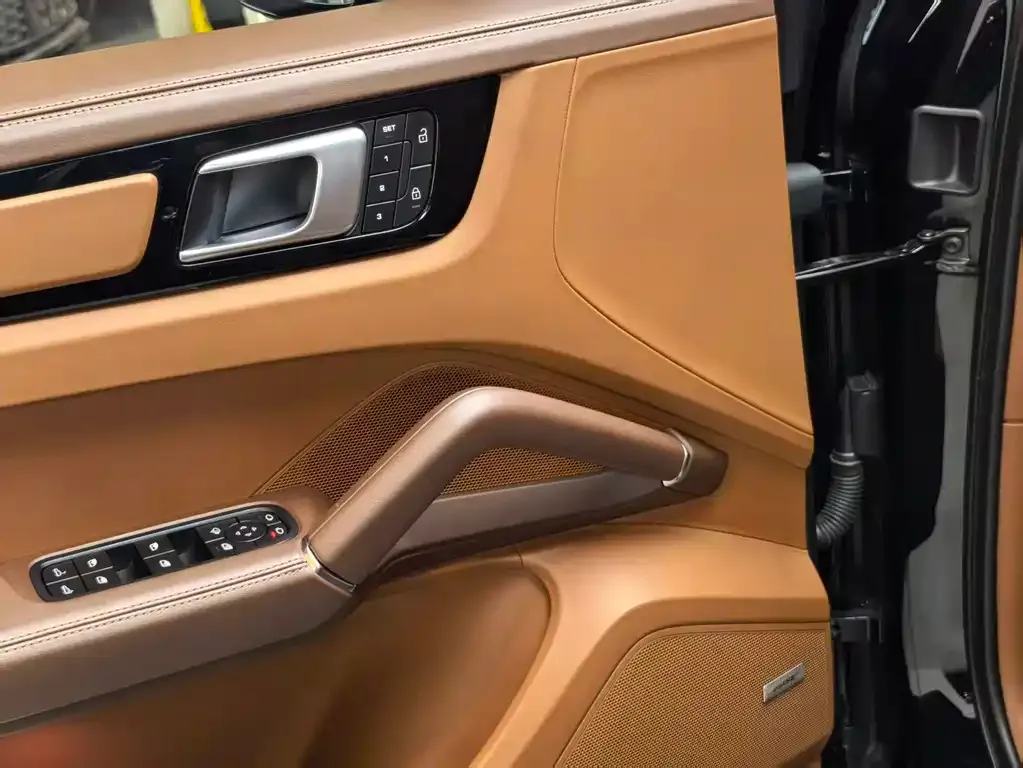 Porsche Cayenne 2023 из CN, фото 9