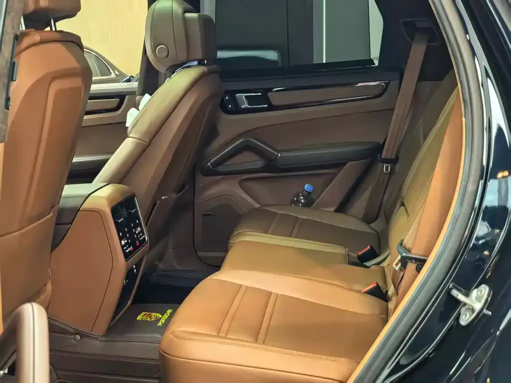 Porsche Cayenne 2023 из CN, фото 7