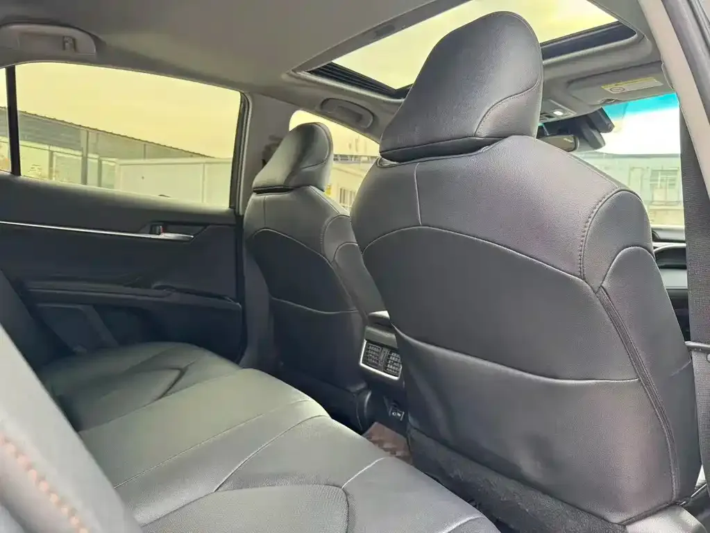 Toyota Camry 2023 из CN, фото 4
