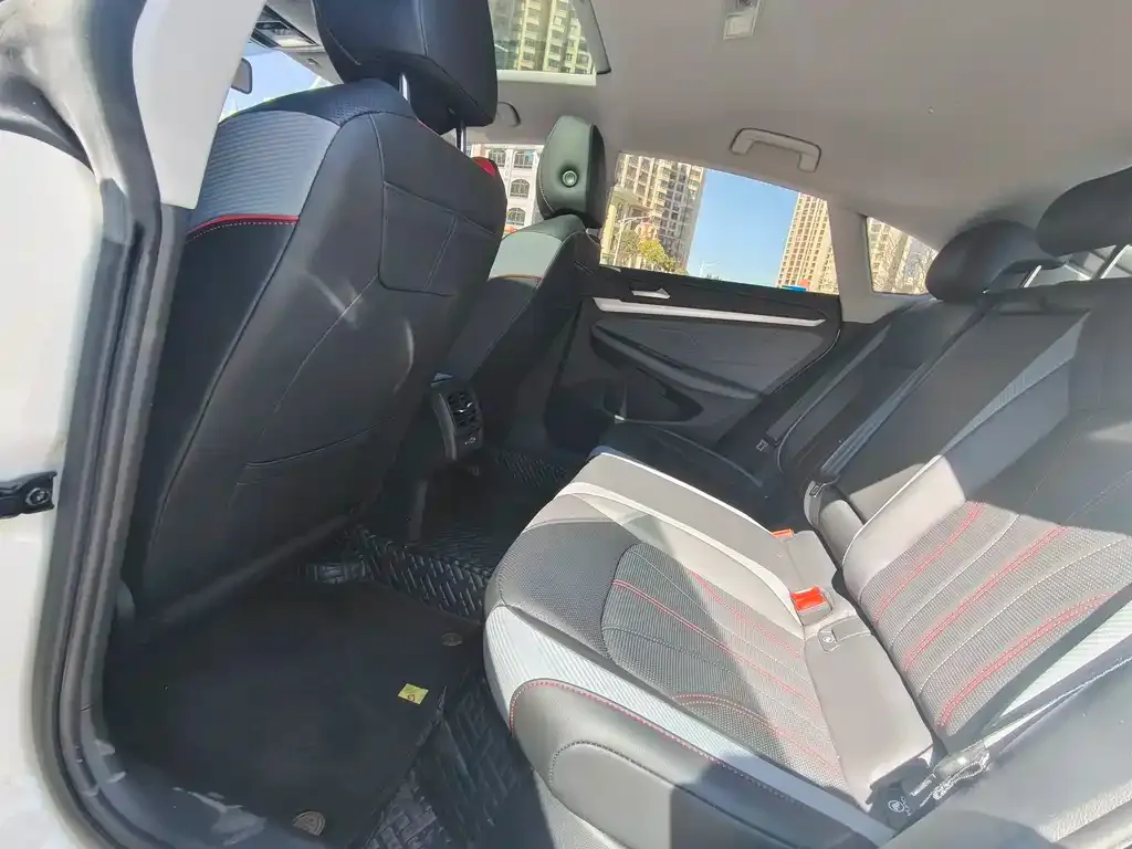 Volkswagen Lamando 2023 из CN, фото 6