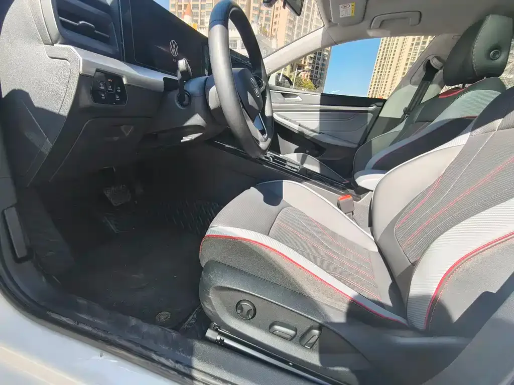 Volkswagen Lamando 2023 из CN, фото 9