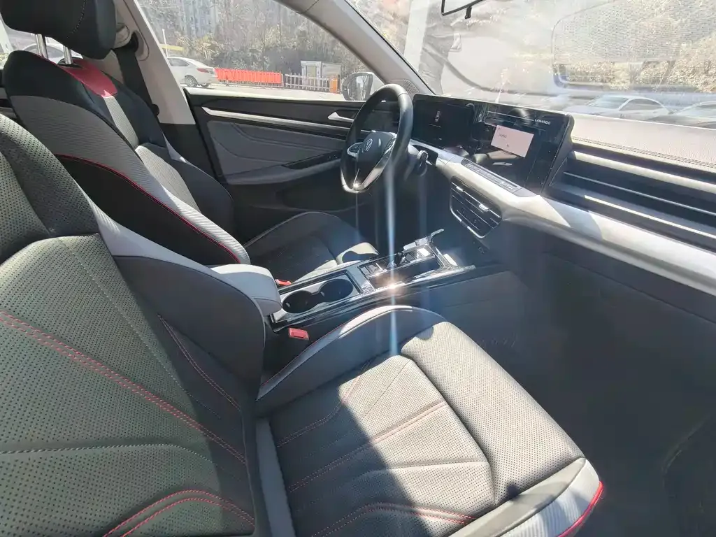 Volkswagen Lamando 2023 из CN, фото 4