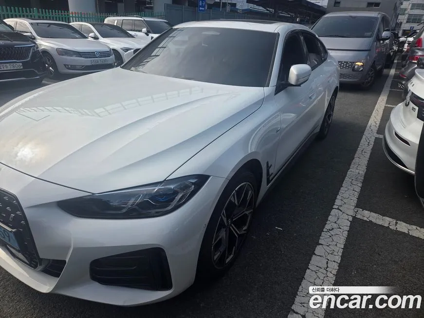 BMW i4 2022 из KR, фото 2