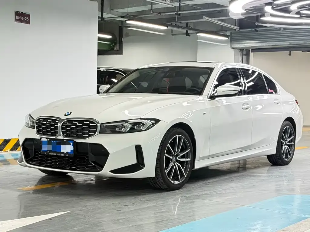 BMW 3 Series 2023 из CN, фото 1