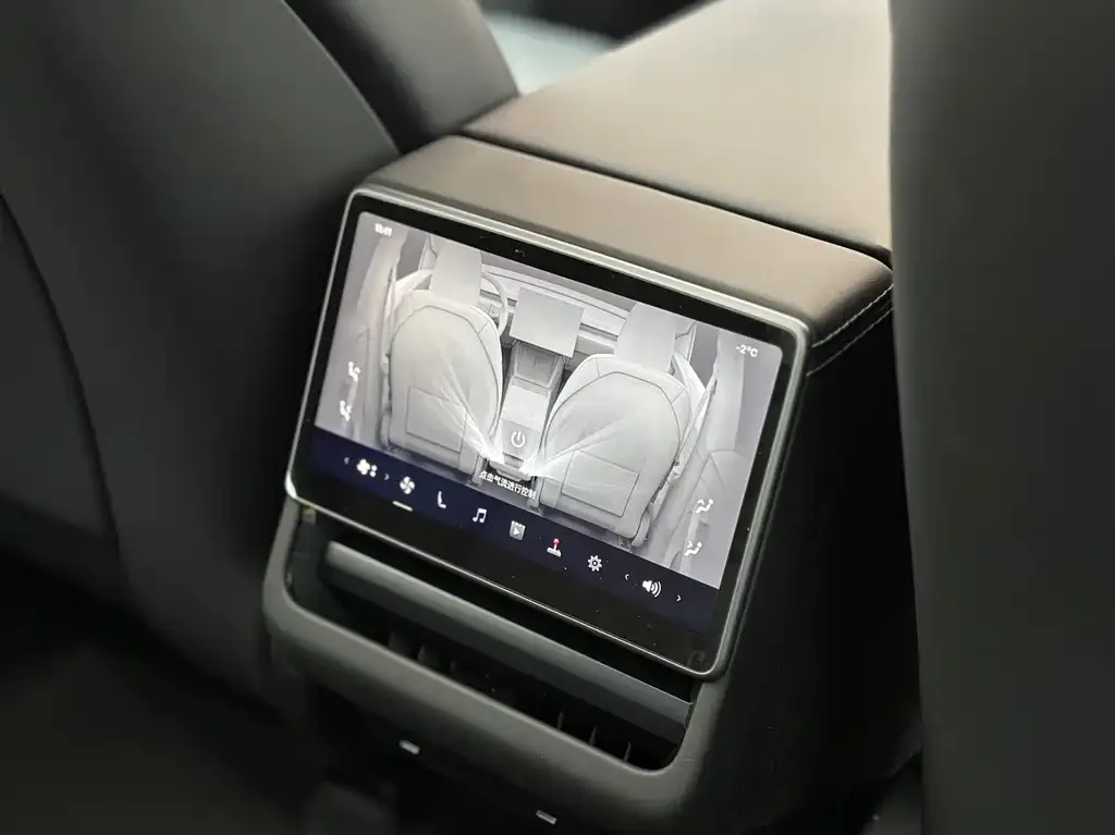Tesla Model Y 2026 из CN, фото 2