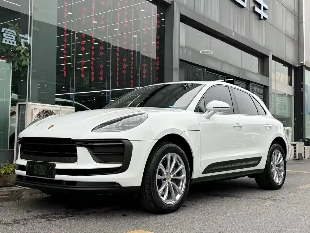 Porsche Macan — фото 1