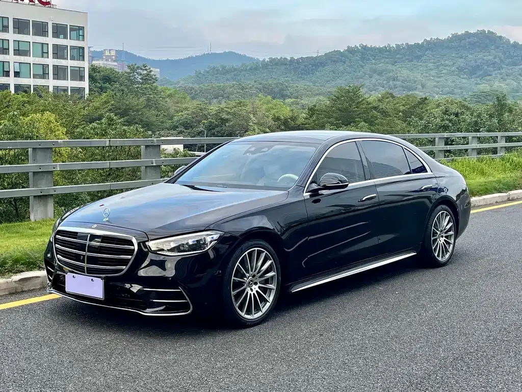 Mercedes-Benz S-Class — фото 1
