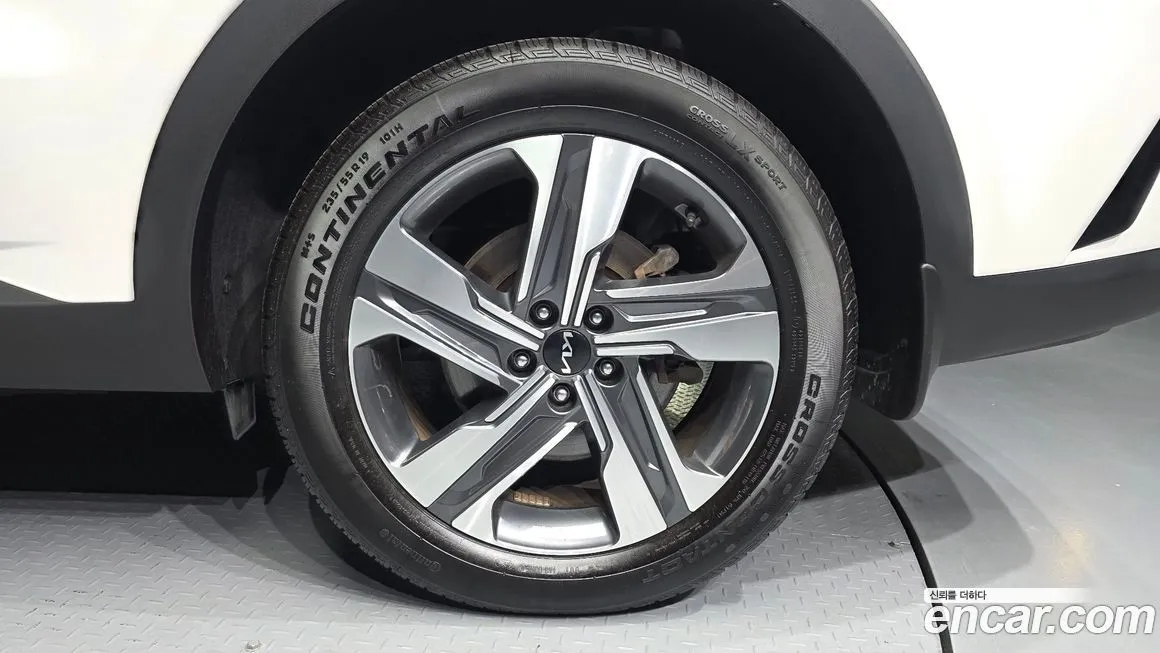 Kia Sorento — фото 6