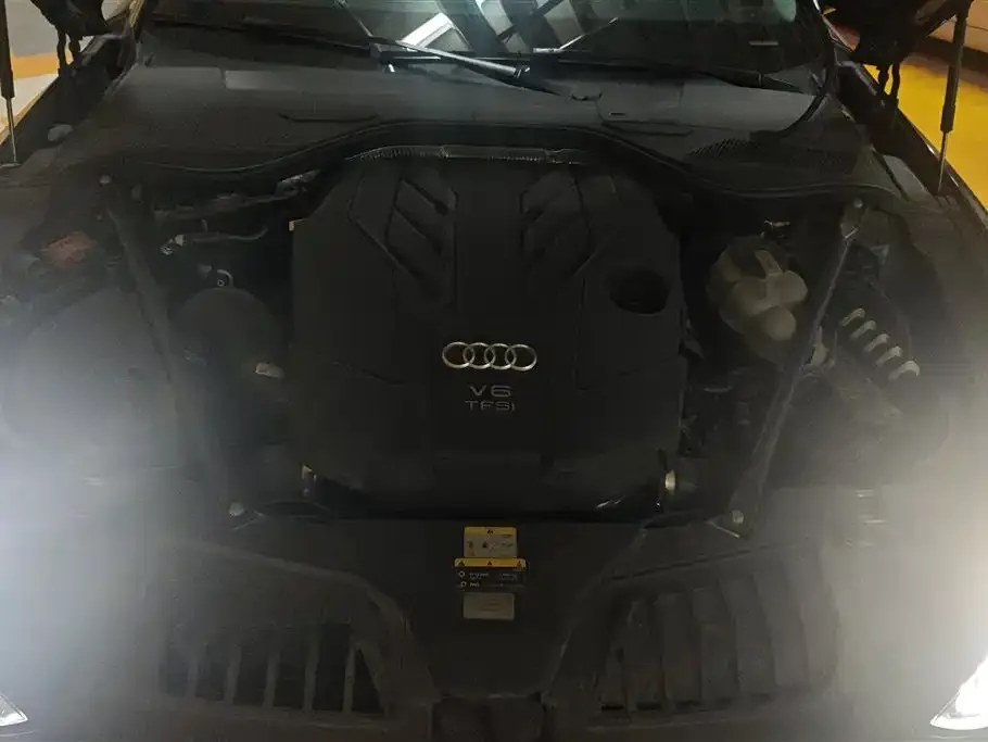 Audi A8 2024 из CN, фото 5