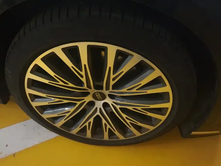 Audi A8 2024 из CN, фото 4