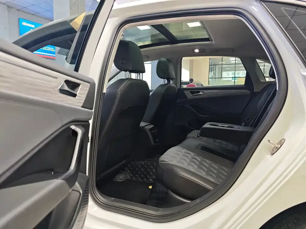 Volkswagen Sagitar 2023 из CN, фото 5